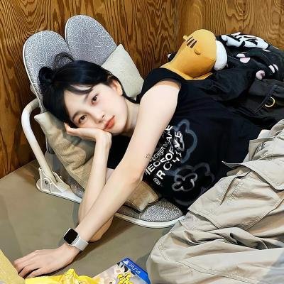 朝5晚9：帅气和尚爱上我 在线观看